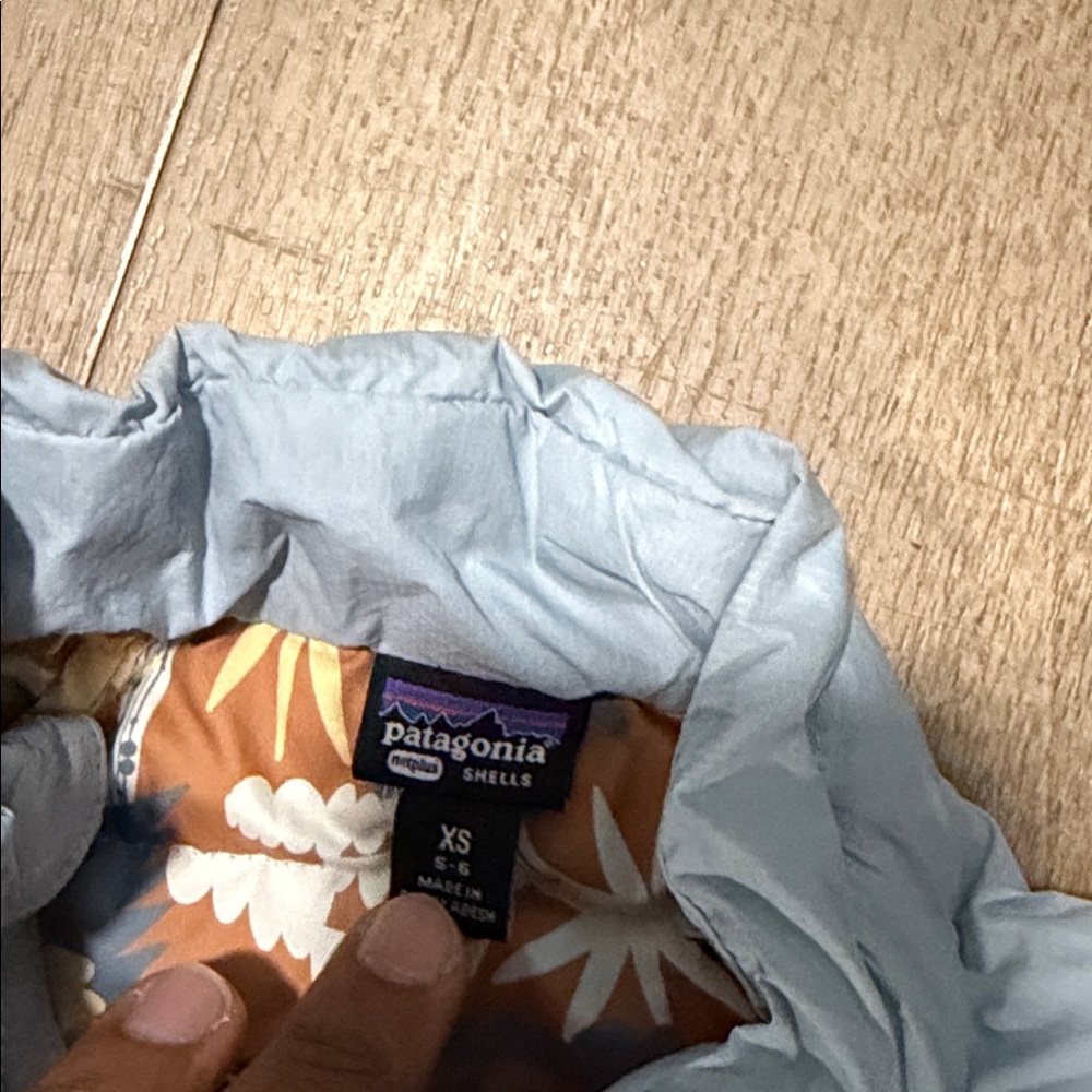 Patagonia Kids' Down Sweater - Picture 4 of 6